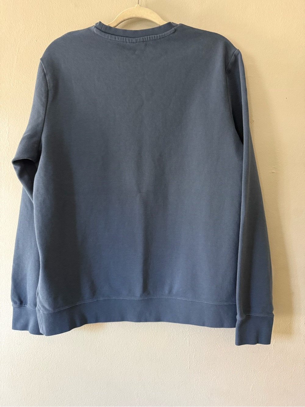 Puma Womens Blue Crewneck Sweatshirt Size Large Embroidered Logo Pullover 692219 - Picture 3 of 6